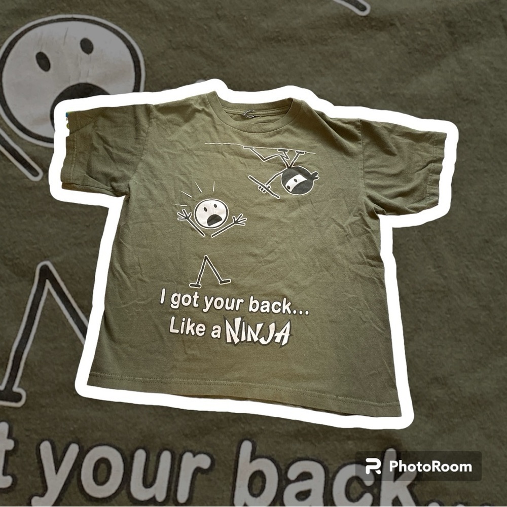 cartoon graphic T-shirt boys size 10-12 I got your back like a nin…